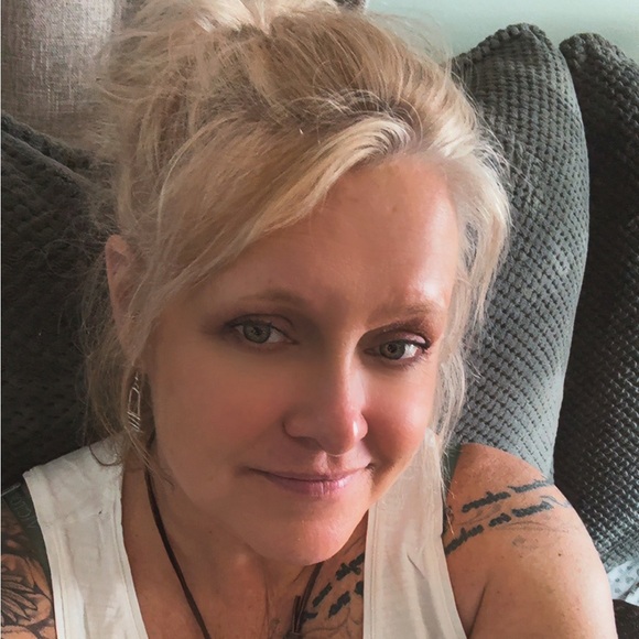 Meet your Posher, Sherry - Picture 1 of 1